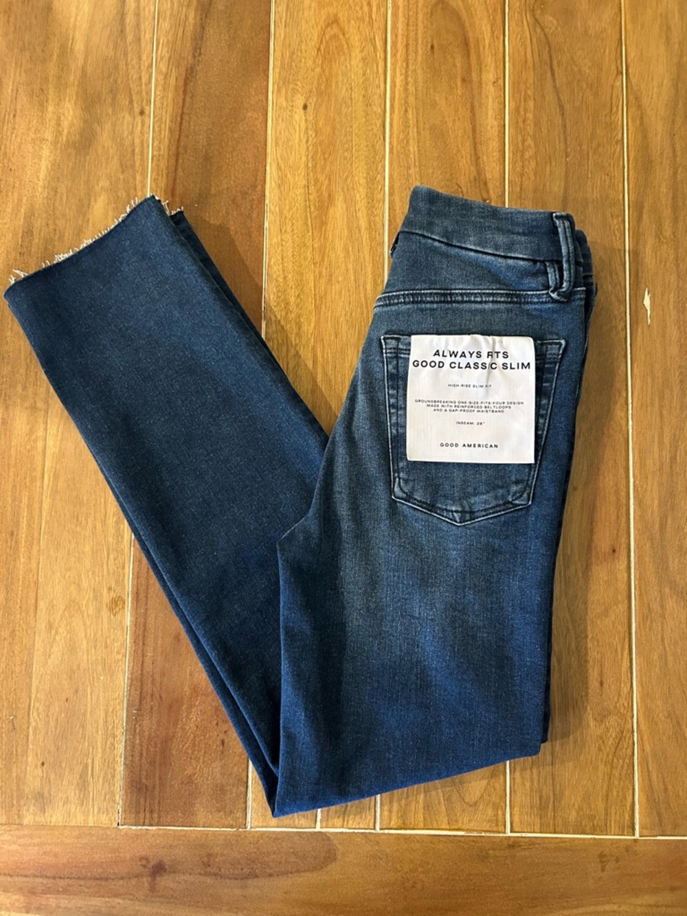 Good American Always fits good Classic slim. 00-4. NWT. - Picture 2 of 6